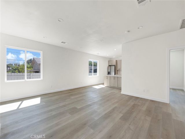 2947 Dalton, Los Angeles, CA 90018