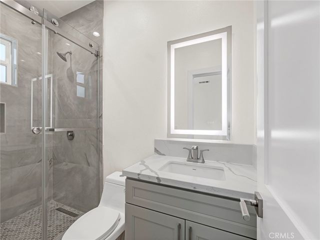 2947 Dalton, Los Angeles, CA 90018