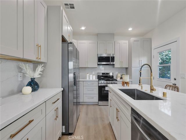 2947 Dalton, Los Angeles, CA 90018