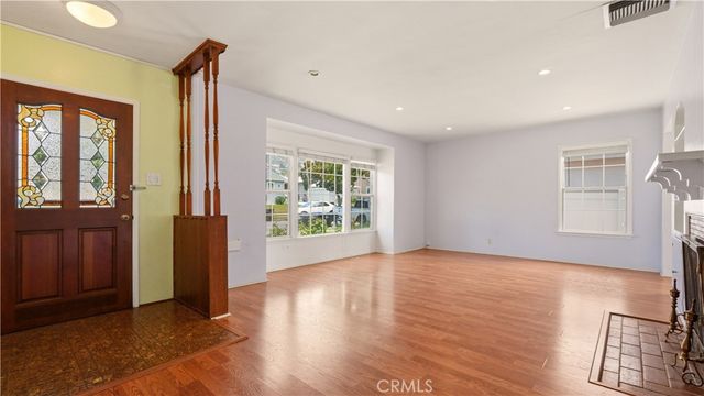 540 Clement Drive, Glendale, CA 91202