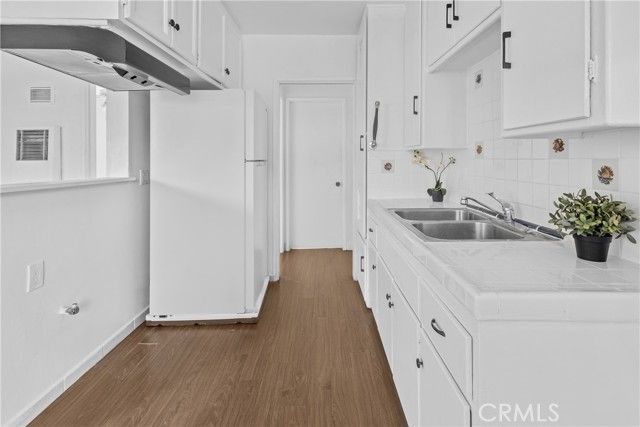 330 W Laurel Street A, Compton, CA 90220