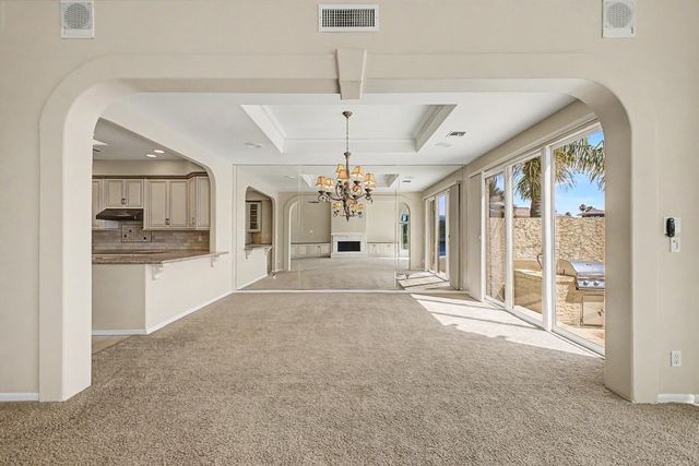 8407 E Del Camino Drive, Scottsdale, AZ 85258
