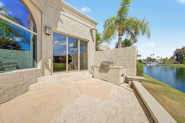 8407 E Del Camino Drive, Scottsdale, AZ 85258