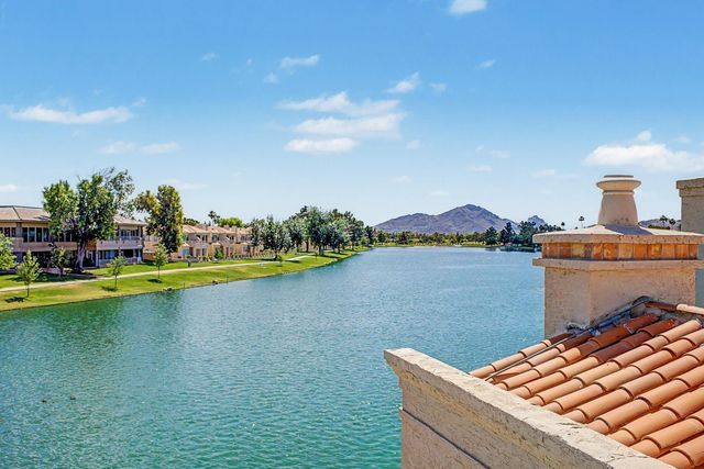 8407 E Del Camino Drive, Scottsdale, AZ 85258