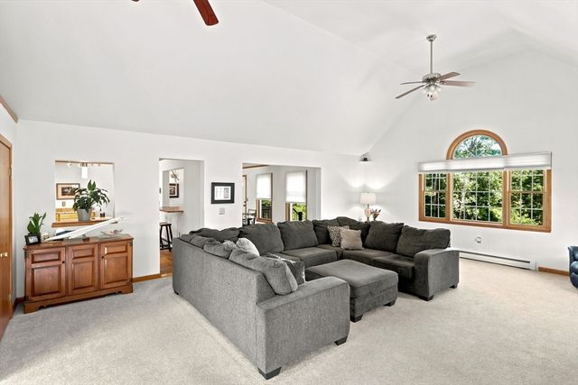 274 Strong St, Amherst, MA 01002
