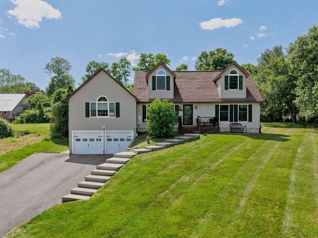 274 Strong St, Amherst, MA 01002