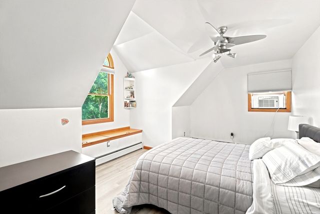 274 Strong St, Amherst, MA 01002