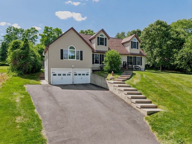 274 Strong St, Amherst, MA 01002
