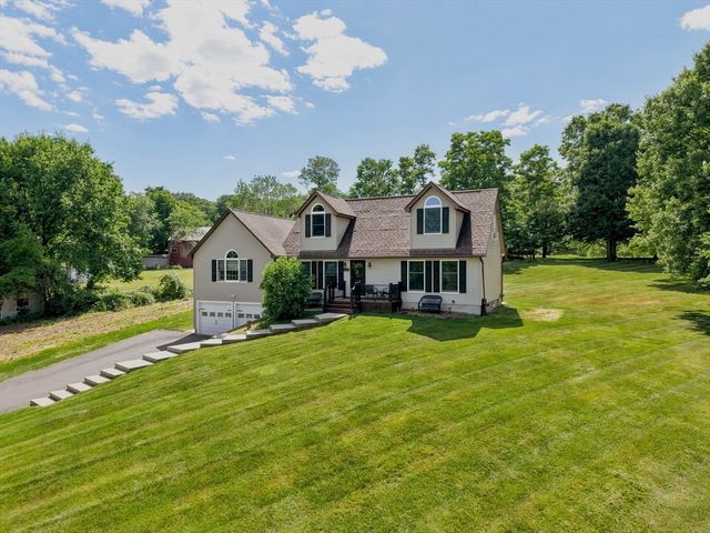 274 Strong St, Amherst, MA 01002