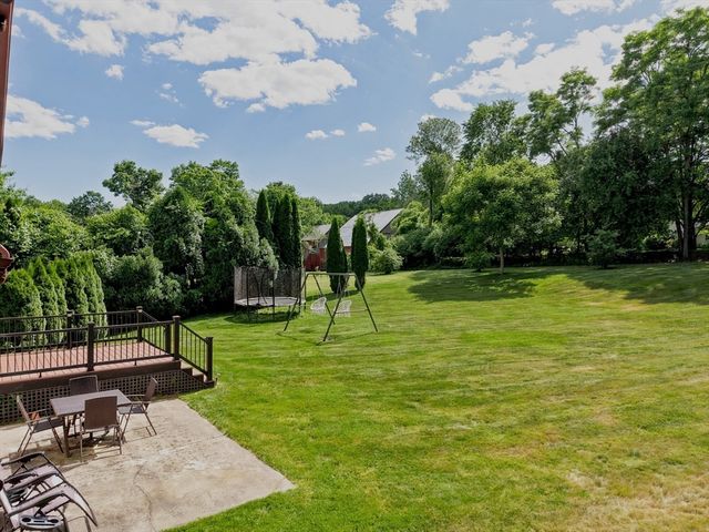 274 Strong St, Amherst, MA 01002