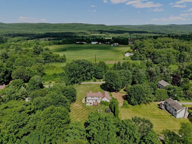274 Strong St, Amherst, MA 01002