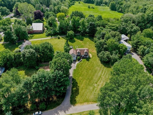 274 Strong St, Amherst, MA 01002