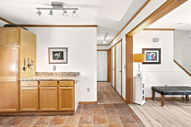 274 Strong St, Amherst, MA 01002