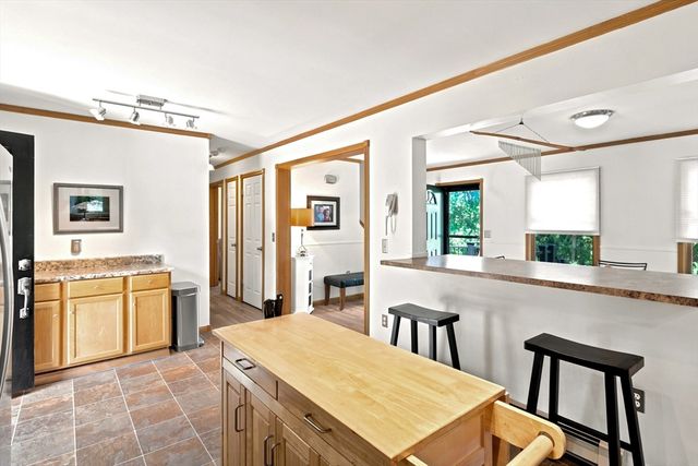 274 Strong St, Amherst, MA 01002