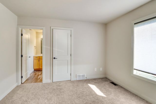 4106 Arthur Drive, Fargo, ND 58104