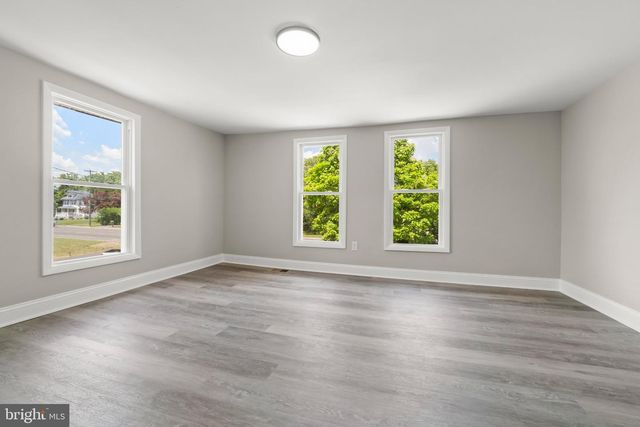 1551 S MAIN RD, Vineland, NJ 08360