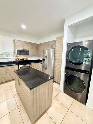 2735 SW 81st Ter 2737, Miramar, FL 33025