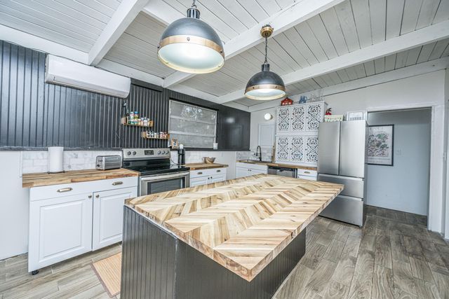 1986 Raina Street, Johns Island, SC 29455