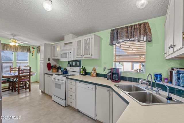 30854 S WANDERING Way, Congress, AZ 85332