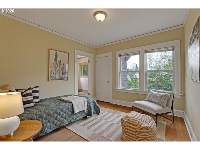 415 Ne MIRIMAR Pl, Portland, OR 97232