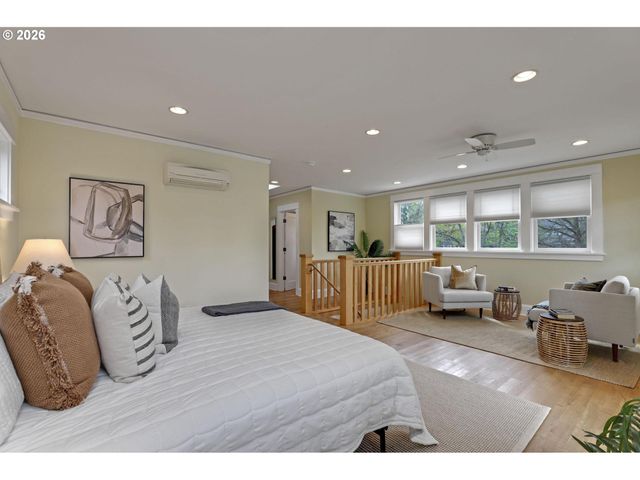 415 Ne MIRIMAR Pl, Portland, OR 97232