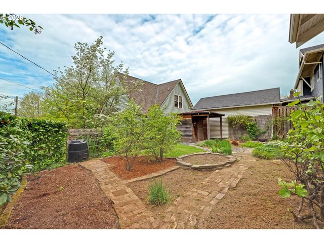 415 Ne MIRIMAR Pl, Portland, OR 97232