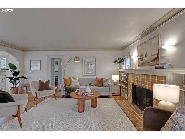 415 Ne MIRIMAR Pl, Portland, OR 97232