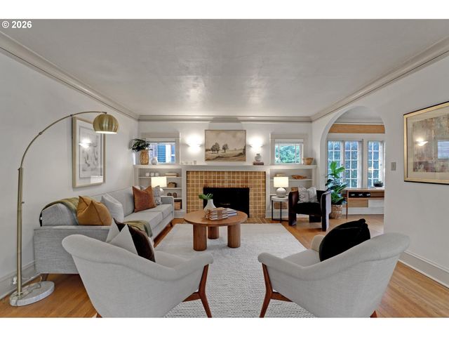 415 Ne MIRIMAR Pl, Portland, OR 97232