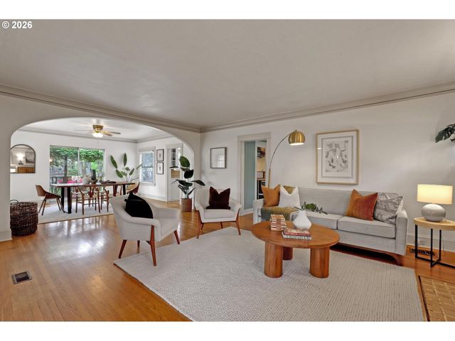 415 Ne MIRIMAR Pl, Portland, OR 97232