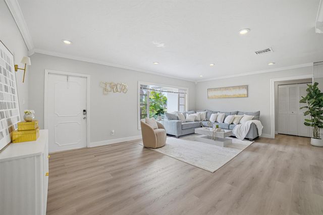 8106 NW 101st Avenue, Tamarac, FL 33321