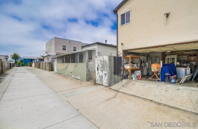 2567 69 L Street, San Diego, CA 92102