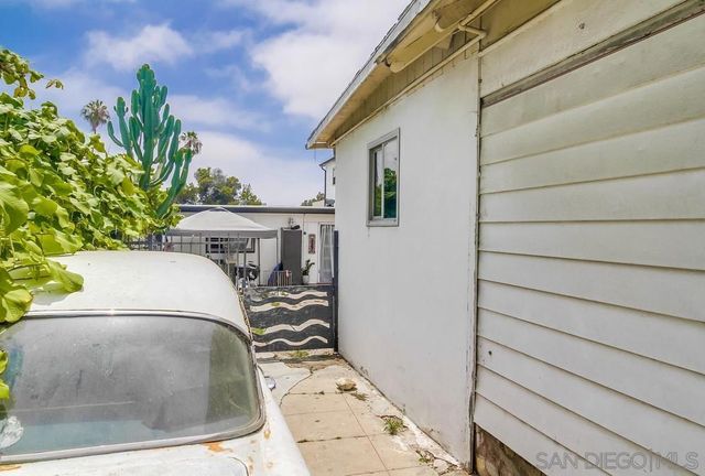 2567 69 L Street, San Diego, CA 92102