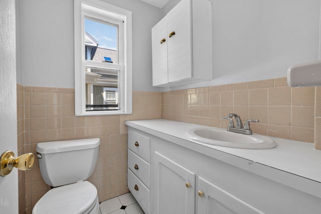 22 Berkeley St A, Reading, MA 01867