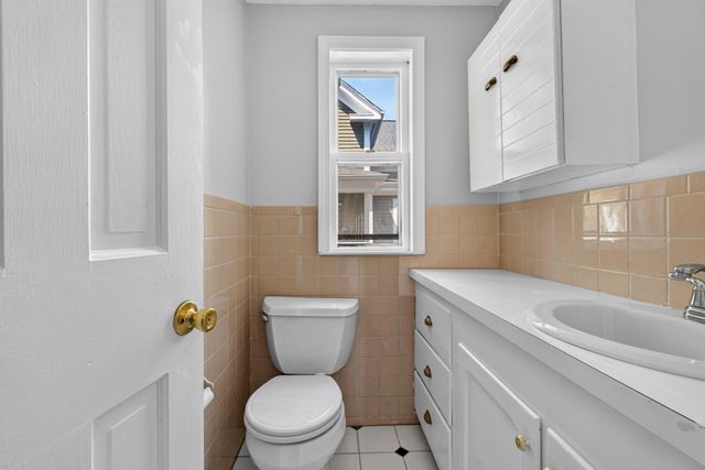 22 Berkeley St A, Reading, MA 01867