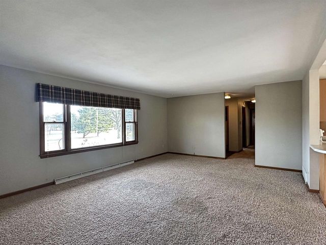 2539 N County Road E, Janesville, WI 53548