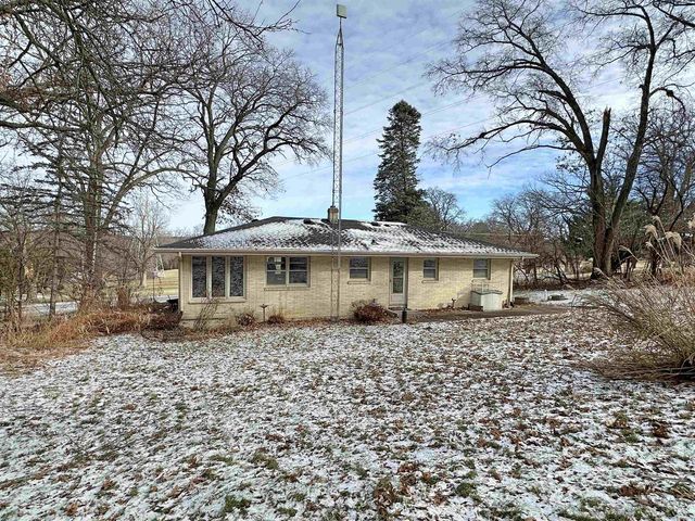 2539 N County Road E, Janesville, WI 53548
