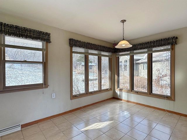 2539 N County Road E, Janesville, WI 53548