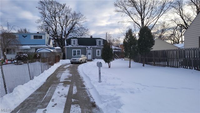 4011 Liggett Drive, Parma, OH 44134