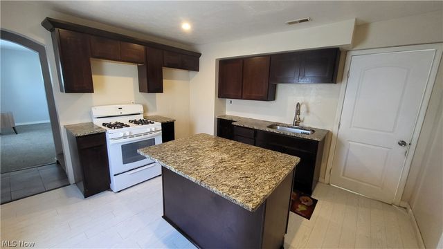 4011 Liggett Drive, Parma, OH 44134