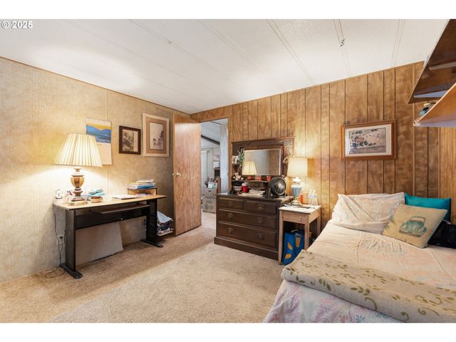 1146 LAURA St, Myrtle Creek, OR 97457