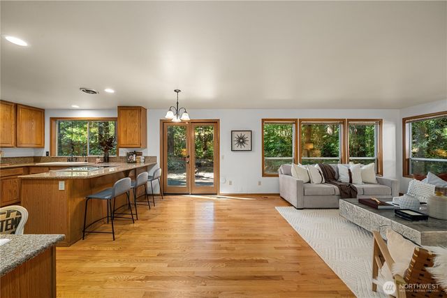 25327 236th Court SE, Maple Valley, WA 98038