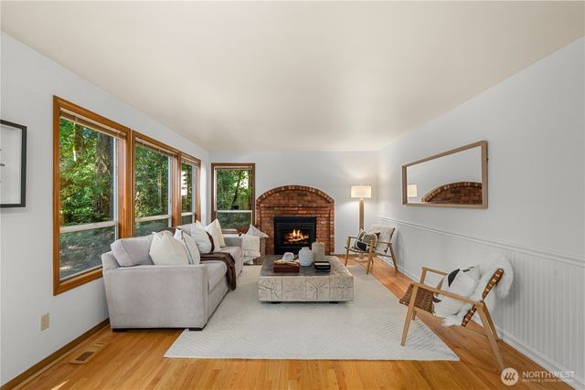 25327 236th Court SE, Maple Valley, WA 98038