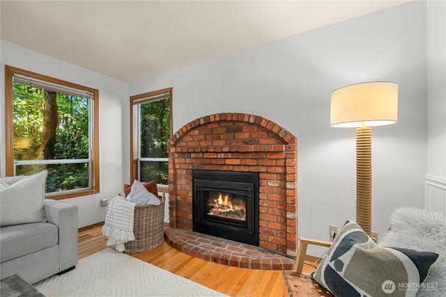 25327 236th Court SE, Maple Valley, WA 98038