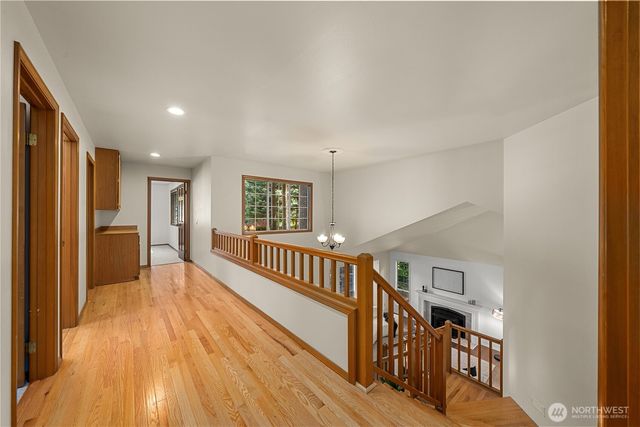 25327 236th Court SE, Maple Valley, WA 98038