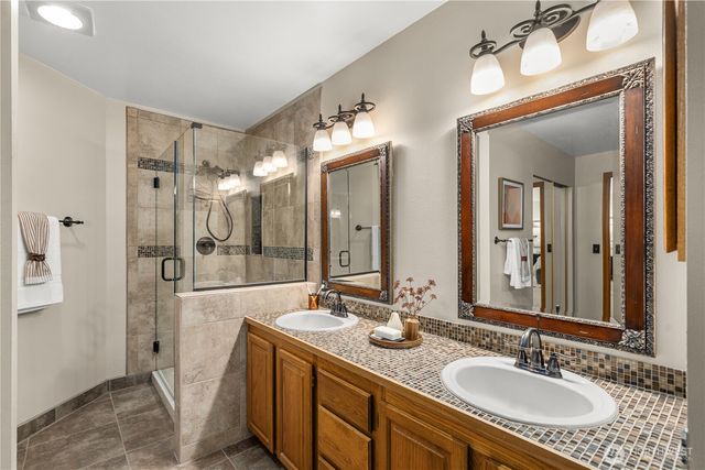 25327 236th Court SE, Maple Valley, WA 98038