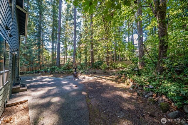 25327 236th Court SE, Maple Valley, WA 98038