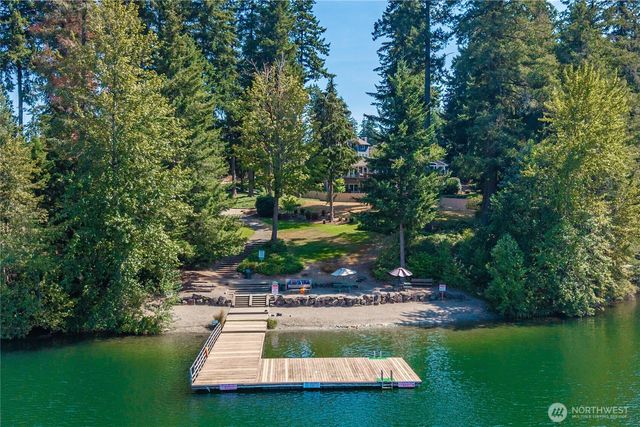 25327 236th Court SE, Maple Valley, WA 98038