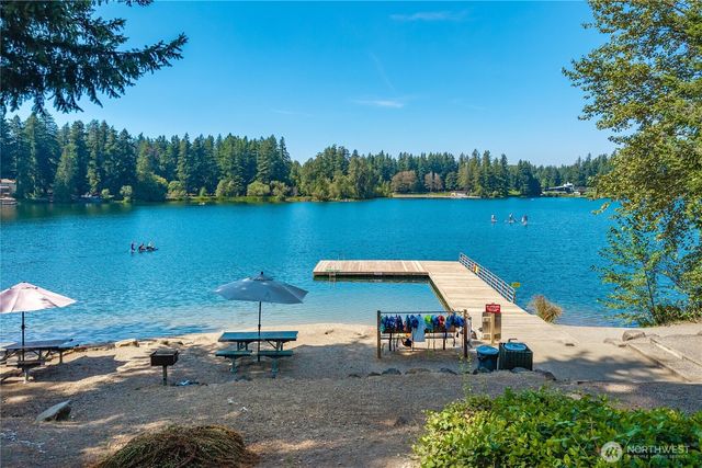 25327 236th Court SE, Maple Valley, WA 98038