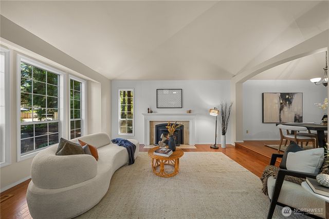25327 236th Court SE, Maple Valley, WA 98038
