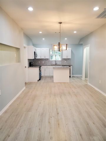 6815 Sidney, Houston, TX 77021